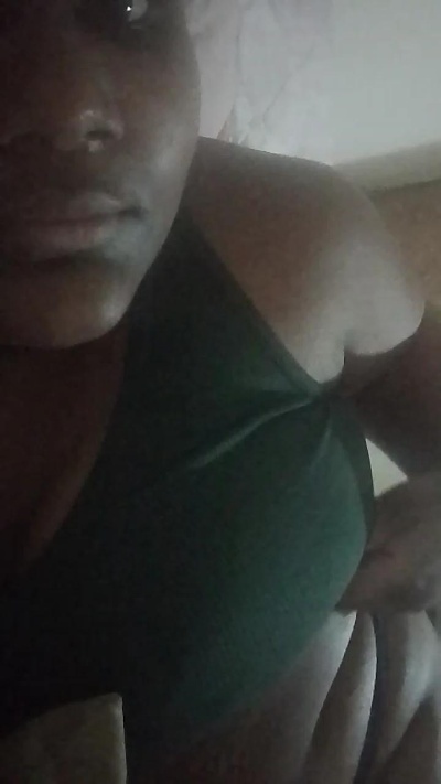 Mulata01 live cam on Cam4