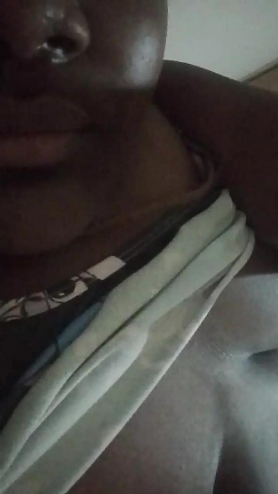 Mulata01 live cam on Cam4