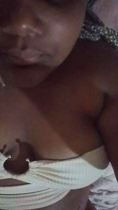 Mulata01 live cam on Cam4