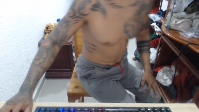 Musclesexyboy1 live cam on Cam4