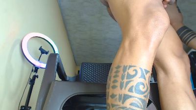 Musclesexyboy1 live cam on Cam4