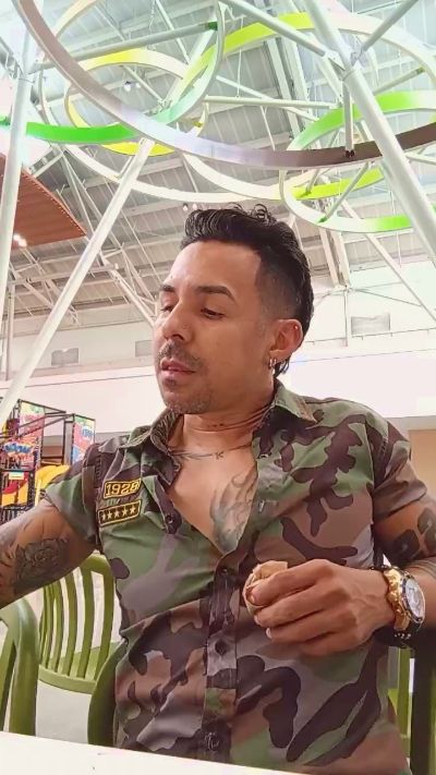 Musclesexyboy1 live cam on Cam4