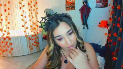 MuseOfHeart live cam on Cam4