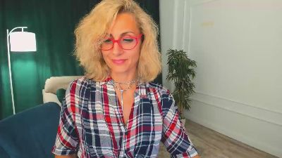 MuseOfStage live cam on Cam4