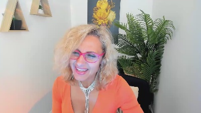 MuseOfStage live cam on Cam4