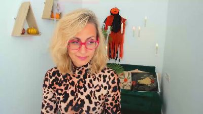 MuseOfStage live cam on Cam4
