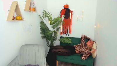 MuseOfStage live cam on Cam4