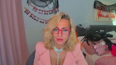MuseOfStage live cam on Cam4