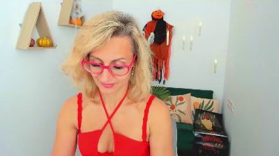 MuseOfStage live cam on Cam4