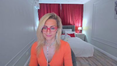 MuseOfStage live cam on Cam4