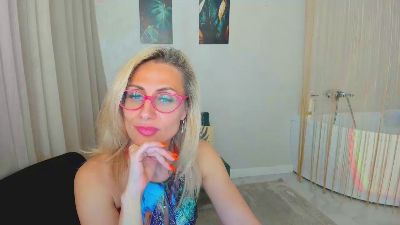 MuseOfStage live cam on Cam4