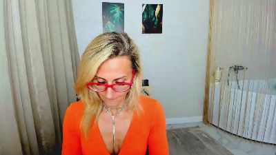MuseOfStage live cam on Cam4
