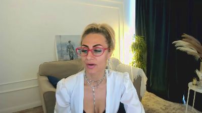 MuseOfStage live cam on Cam4