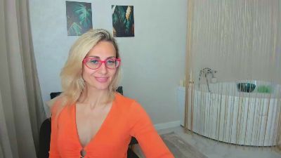 MuseOfStage live cam on Cam4