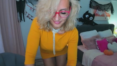 MuseOfStage live cam on Cam4