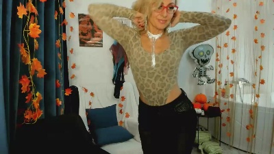 MuseOfStage live cam on Cam4