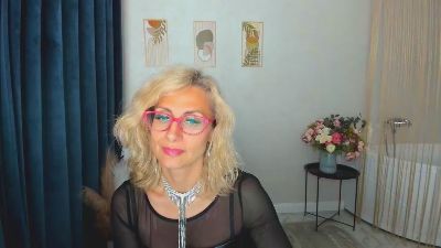 MuseOfStage live cam on Cam4