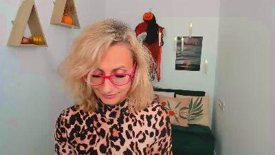MuseOfStage live cam on Cam4