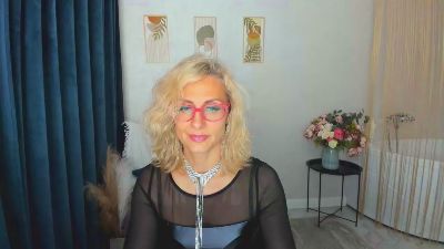 MuseOfStage live cam on Cam4
