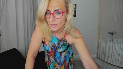 MuseOfStage live cam on Cam4