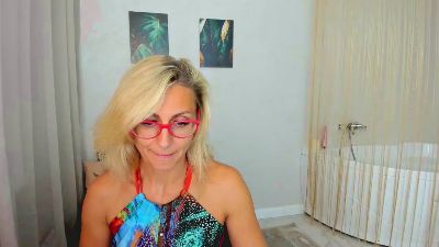MuseOfStage live cam on Cam4