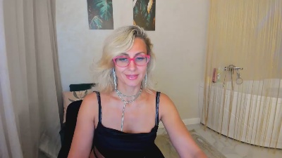 MuseOfStage live cam on Cam4