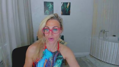 MuseOfStage live cam on Cam4