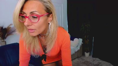 MuseOfStage live cam on Cam4