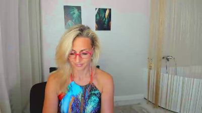 MuseOfStage live cam on Cam4