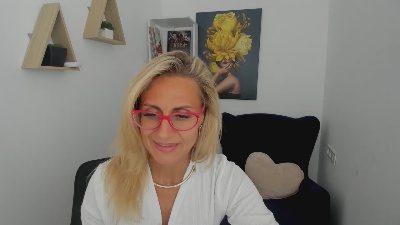 MuseOfStage live cam on Cam4