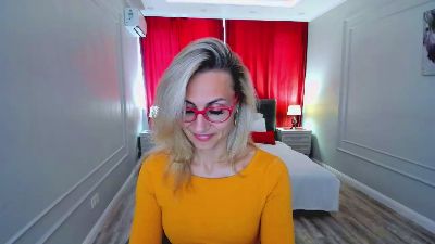 MuseOfStage live cam on Cam4