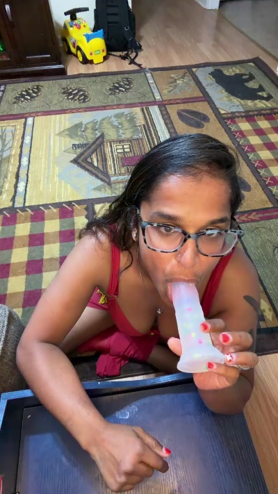 Mutebutcute30 live cam on Cam4