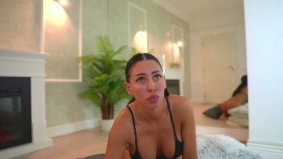 MyaBlack live cam on Cam4