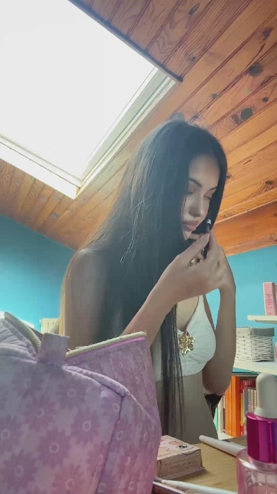 Myamore1 live cam on Cam4