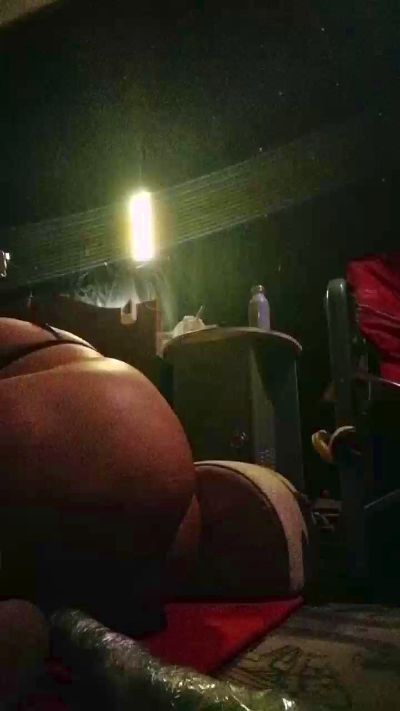 Myassforyou00 live cam on Cam4