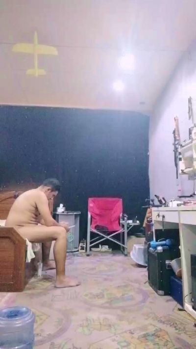 Myassforyou00 live cam on Cam4