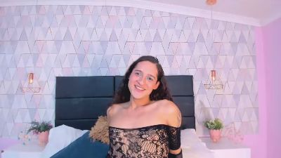 Mykaela_dancee live cam on Cam4