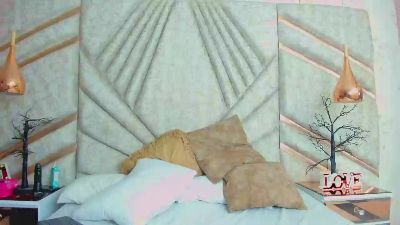 Mykaela_dancee live cam on Cam4