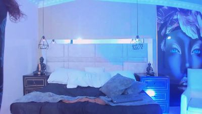Mykaela_dancee live cam on Cam4