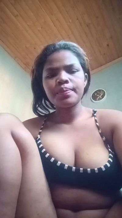 Mylah live cam on Cam4