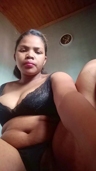 Mylah live cam on Cam4