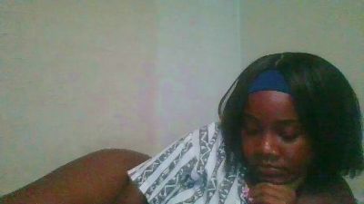 Mynyass live cam on Cam4