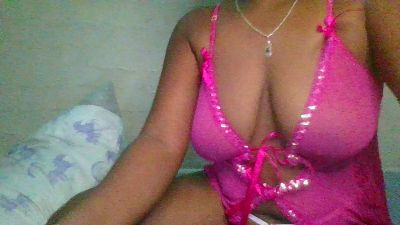 Mynyass live cam on Cam4