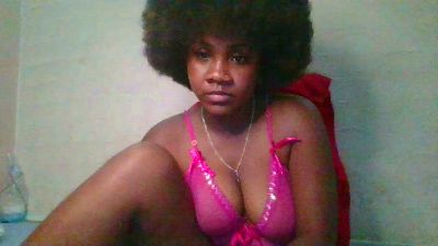 Mynyass live cam on Cam4