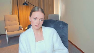 MyriamReigner live cam on Cam4
