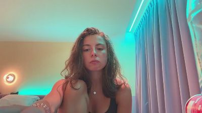 MyrtaJumbo live cam on Cam4