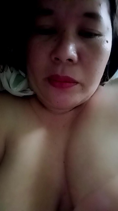 Mystica40 live cam on Cam4