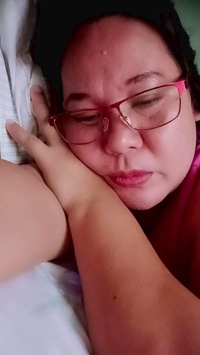 Mystica40 live cam on Cam4