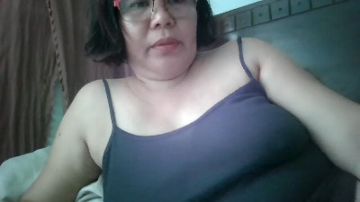 Mystica40 live cam on Cam4