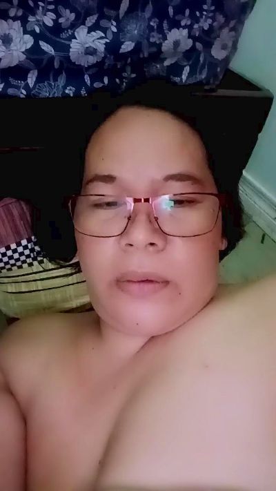 Mystica40 live cam on Cam4
